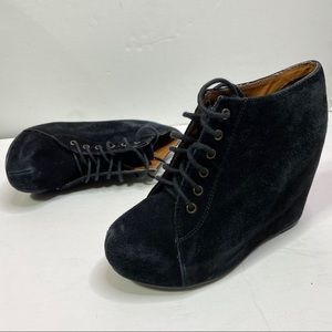 ✨ jeffrey campbell 99 tie wedge boot size 7 black
